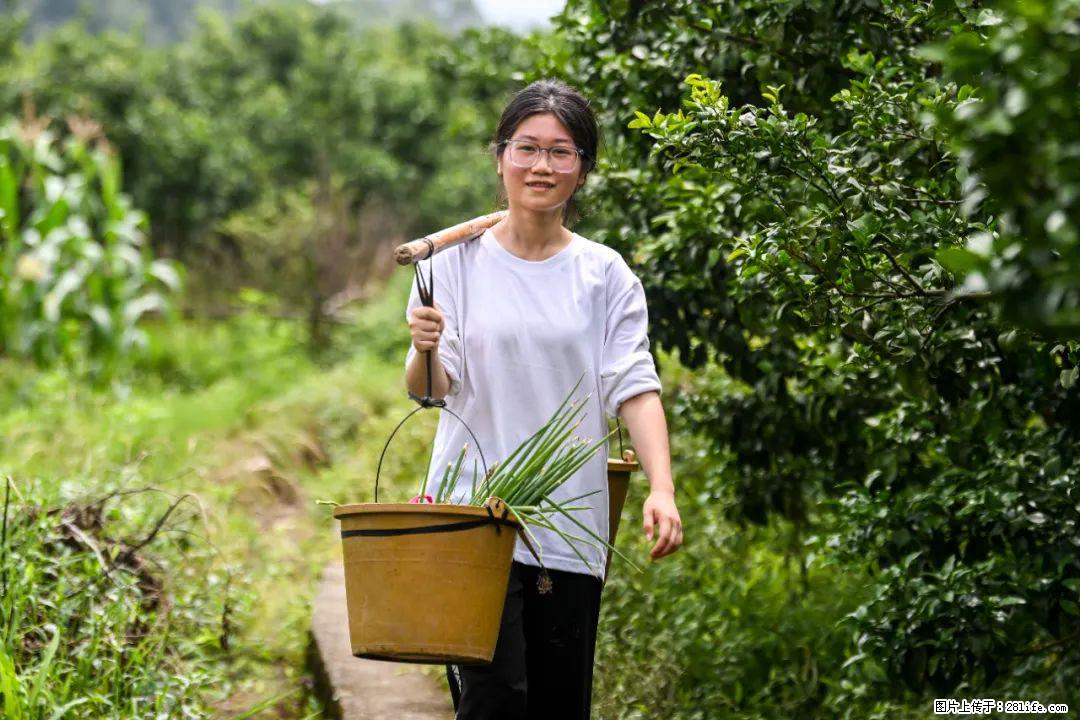 全网追的“扁担女孩”，找了一份暑假工，时薪12元 - 苏州生活资讯 - 苏州28生活网 su.28life.com